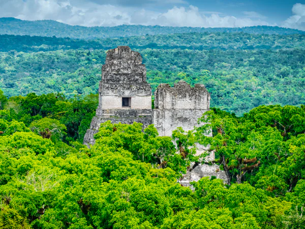 Ruïnes in Tikal nationaal park