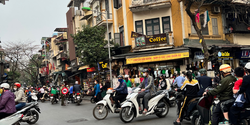 Scooters in de oude stad van Hanoi