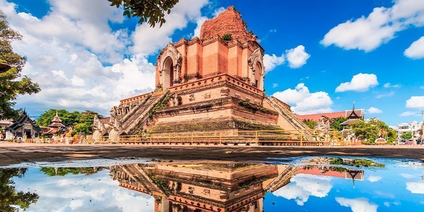 Wat Chedi Luang tempel in Chiang Mai, Thailand