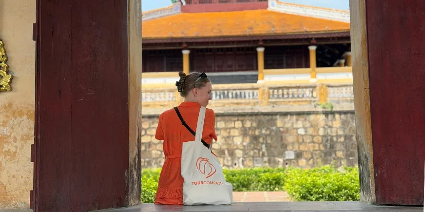 Iida van TourCompass in Hué