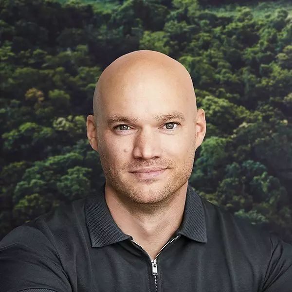 COO (Chief Operations Officer)