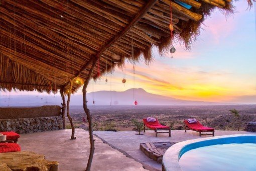 Zonsondergang bij Osiligilai Maasai Lodge