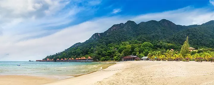 Pantai Kok strand op het eiland Langkawi in Maleisië